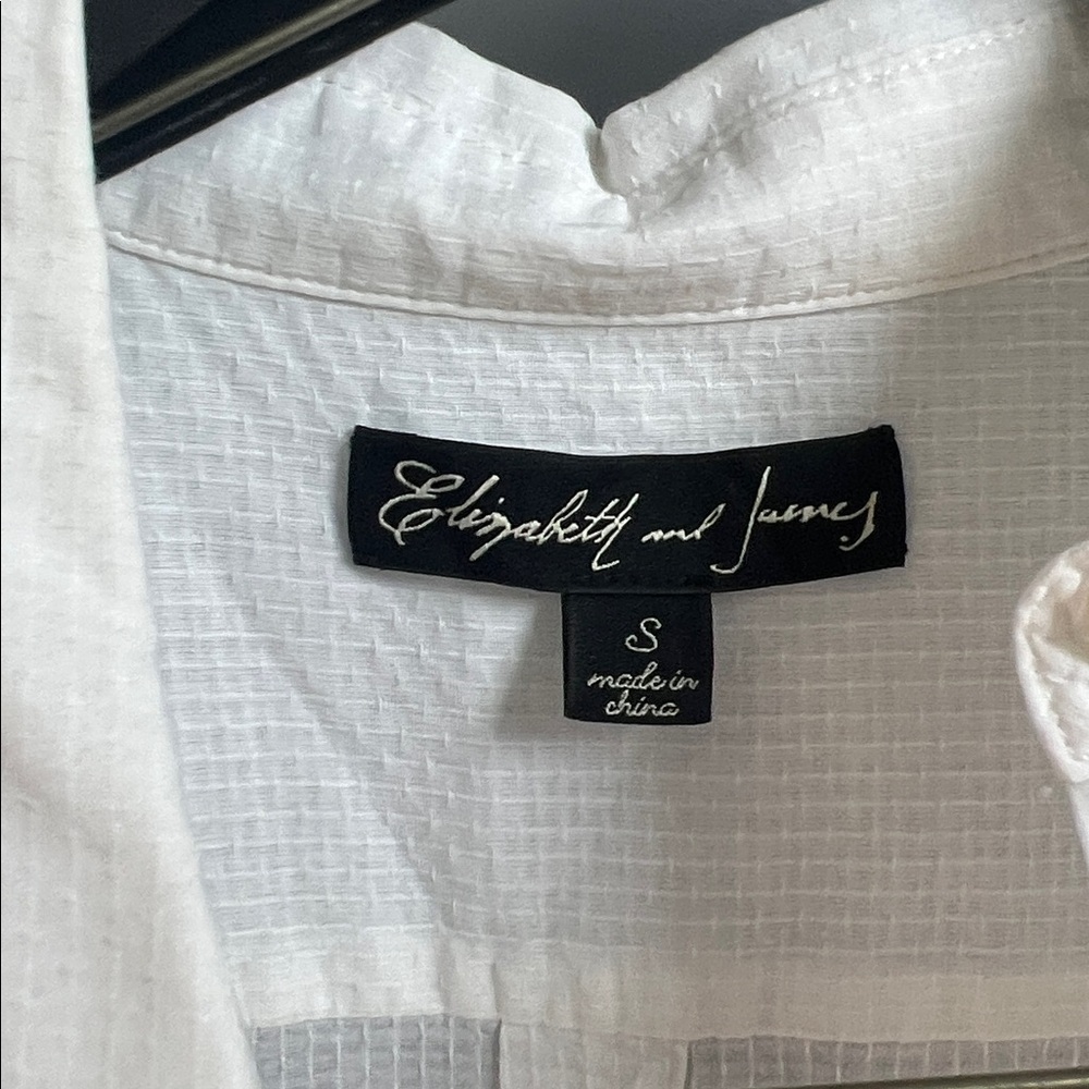 Elizabeth and James Textured White Top